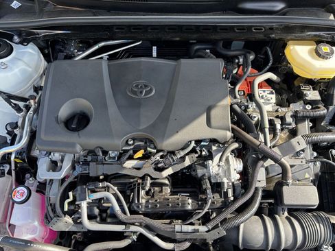 Used 2025 Toyota Camry LE image 31