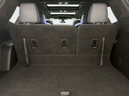 Used 2023 Buick Enclave Essence w/ Experience Buick Package image 24