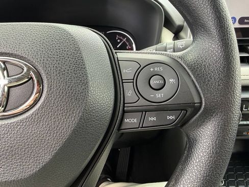Certified 2025 Toyota RAV4 XLE AWD/4WD image 19