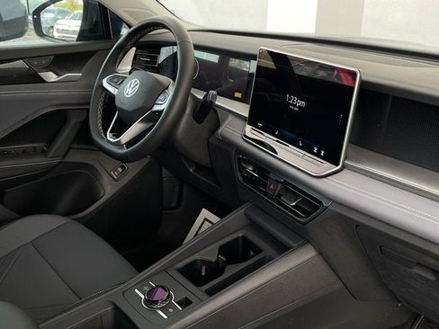 New 2026 Volkswagen Tiguan SE R-Line image 21