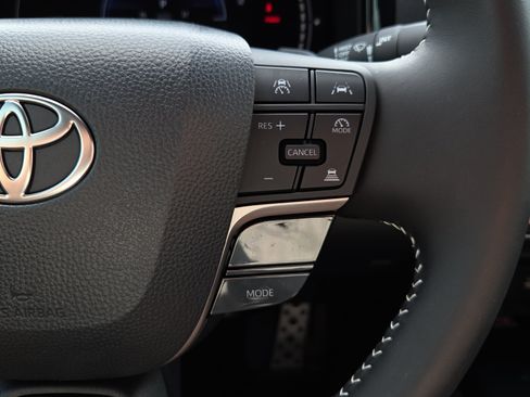 Used 2026 Toyota Camry SE FWD image 31