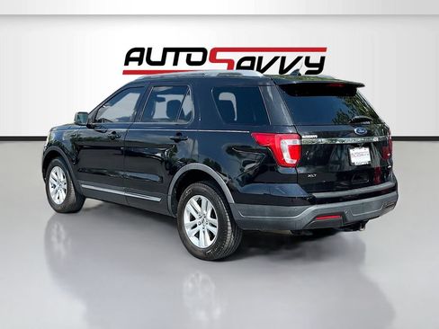 Used 2019 Ford Explorer XLT w/ Equipment Group 202A AWD/4WD image 5