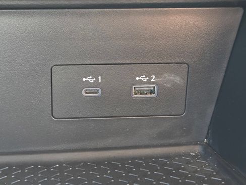Used 2024 Nissan Pathfinder SV FWD image 28