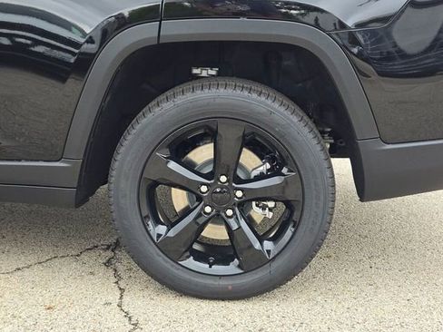 New 2025 Jeep Grand Cherokee L Limited w/ Black Appearance Package image 16