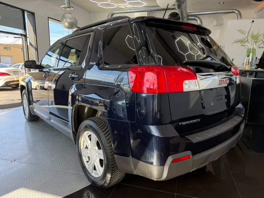 Used 2015 GMC Terrain SLE w/ Convenience Package AWD/4WD image 5