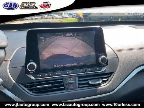 Used 2019 Nissan Altima 2.5 SR w/ SR Premium Package FWD image 19