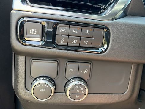 New 2026 GMC Yukon Elevation RWD image 24