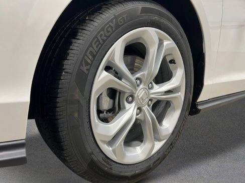New 2025 Honda Accord LX image 10