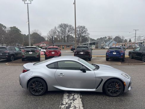 Used 2025 Subaru BRZ tS image 3