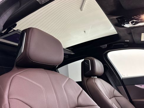 Certified 2025 BMW 760i xDrive AWD/4WD image 29