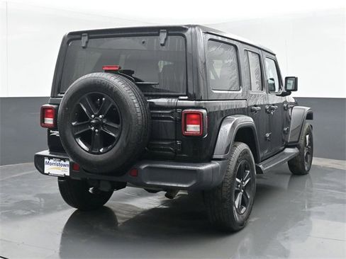 Used 2020 Jeep Wrangler Unlimited Sahara image 18