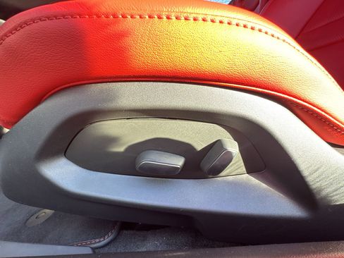 Used 2025 Chevrolet Corvette Stingray Coupe w/ 1LT image 12