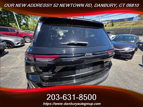 Used 2022 Jeep Grand Cherokee Limited AWD/4WD image 3