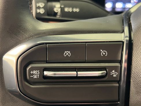 Used 2023 GMC Canyon AT4 w/ Technology Package image 18