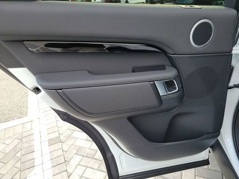 New 2025 Land Rover Discovery S AWD/4WD image 22