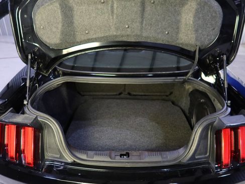 Used 2017 Ford Mustang GT Premium w/ GT Performance Package image 9