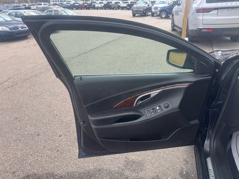 Used 2011 Buick LaCrosse CXL image 13
