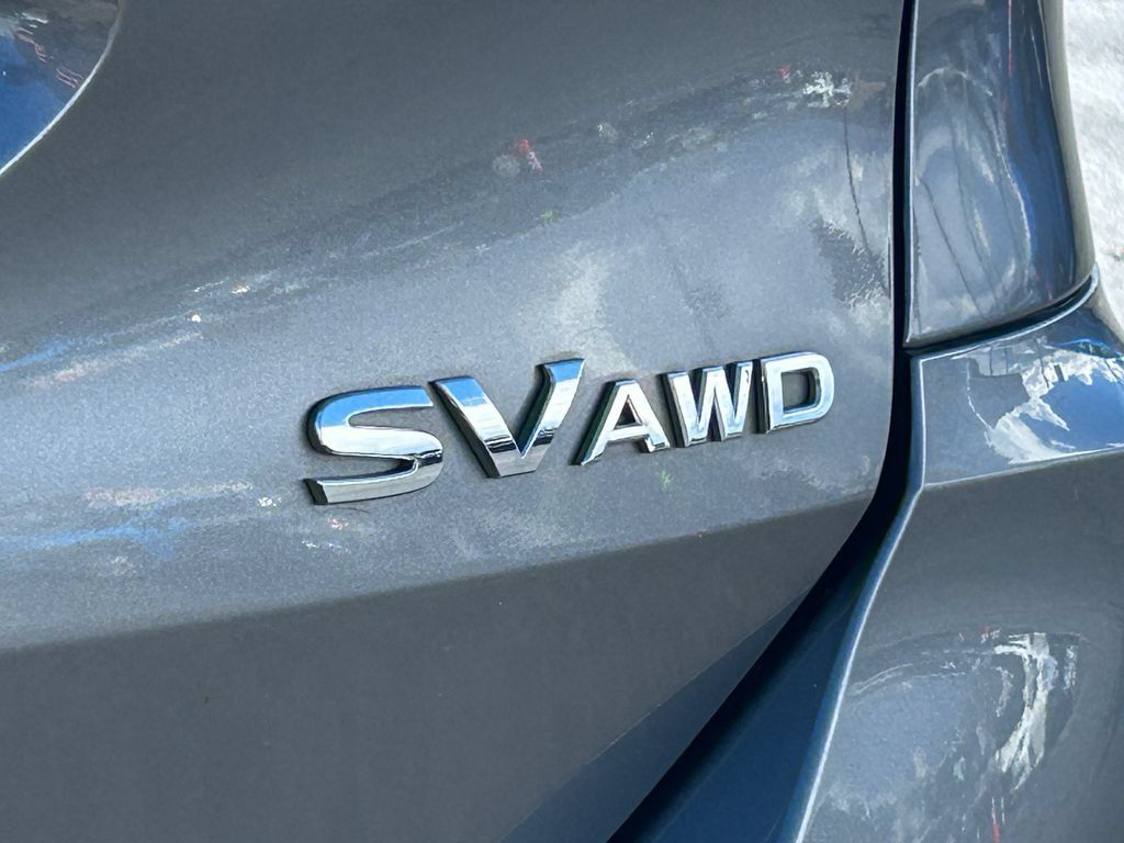 Used 2018 Nissan Rogue SV AWD/4WD image 13