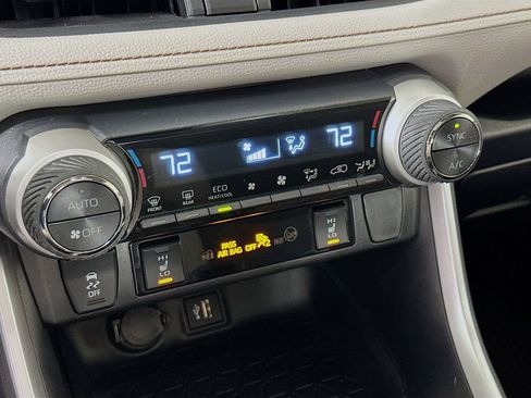 Used 2024 Toyota RAV4 XLE w/ Convenience Package image 17