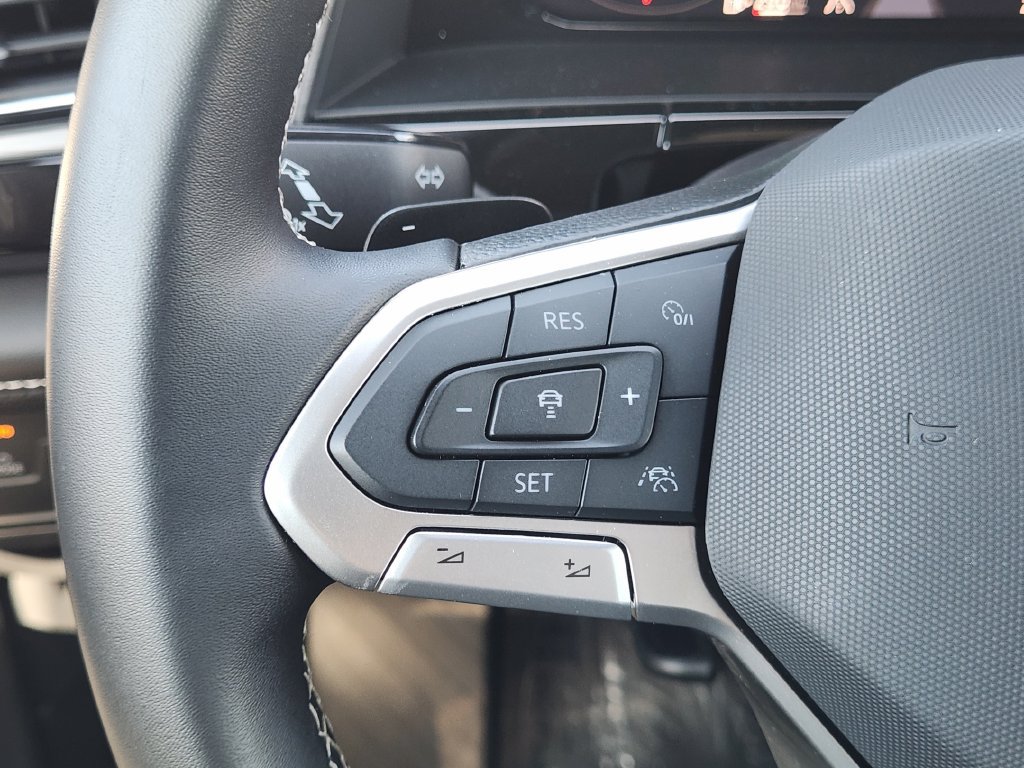 Used 2026 Volkswagen Atlas Cross Sport SE FWD image 29