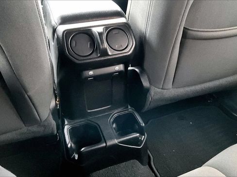 Used 2021 Jeep Wrangler Unlimited Sport AWD/4WD image 32