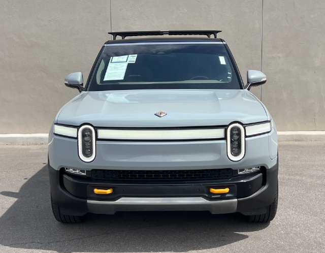Used 2024 Rivian R1S Adventure Dual AWD/4WD image 3