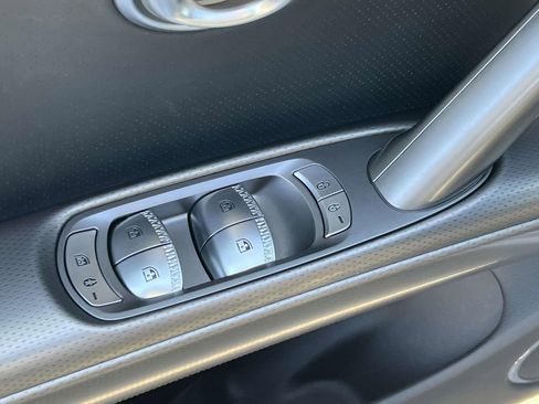 New 2024 Genesis GV60 Advanced image 16