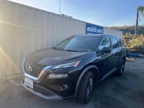 Used 2023 Nissan Rogue S FWD image 4