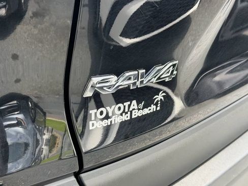 Used 2025 Toyota RAV4 XLE FWD image 14