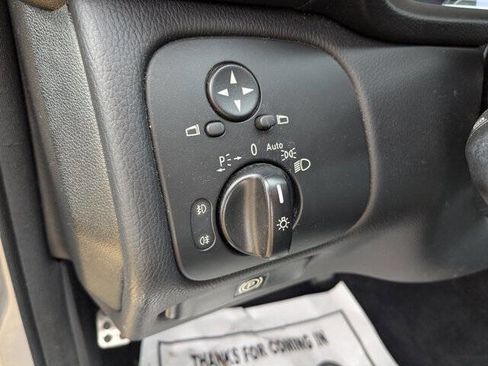 Used 2006 Mercedes-Benz C 230 Sedan image 18