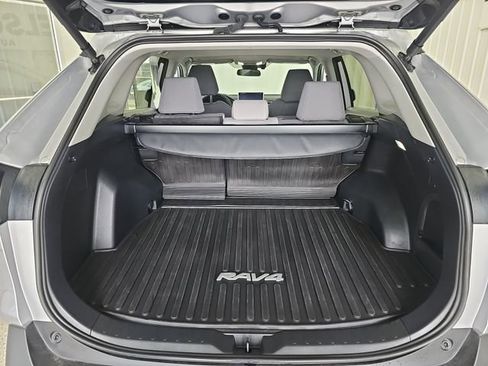 Used 2024 Toyota RAV4 XLE w/ Convenience Package AWD/4WD image 21