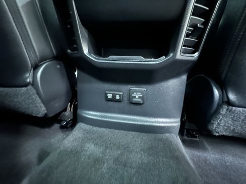 Used 2024 Toyota Tundra Limited AWD/4WD image 18
