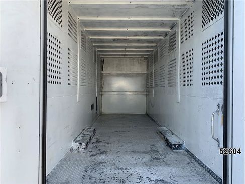 Used 2017 Mercedes-Benz Sprinter 3500 w/ Suspension Package II image 7