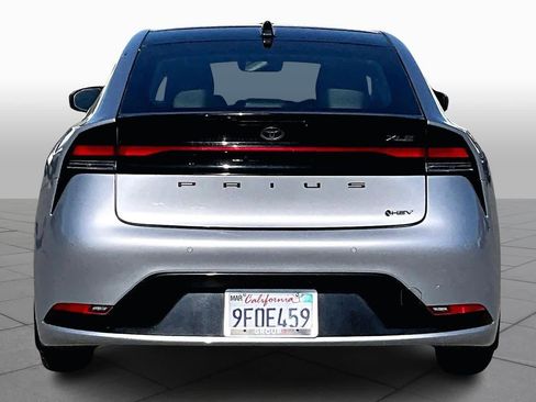 Used 2023 Toyota Prius XLE image 4