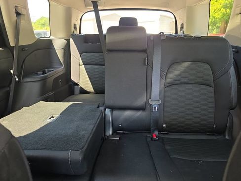 Used 2024 Nissan Pathfinder SV FWD image 12