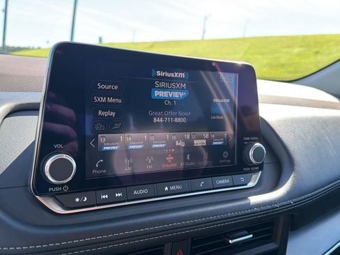 Used 2023 Nissan Rogue SV AWD/4WD image 23