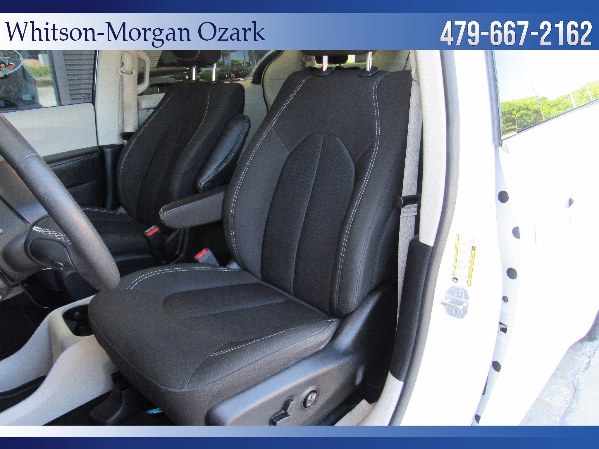 Used 2022 Chrysler Voyager LX FWD image 22