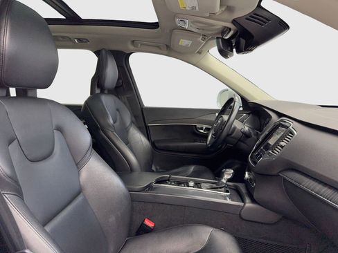 Used 2020 Volvo XC90 T5 Momentum image 39