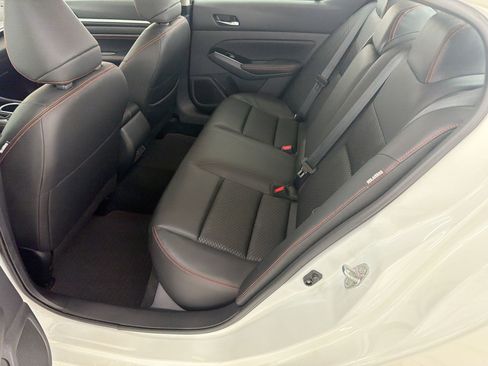 Used 2023 Nissan Altima 2.5 SR FWD image 21