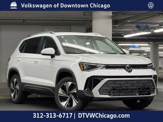 New 2025 Volkswagen Taos SE video 2