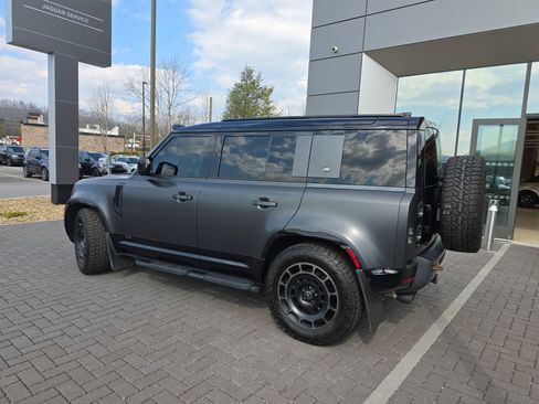 Used 2024 Land Rover Defender 110 Carpathian Edition image 8