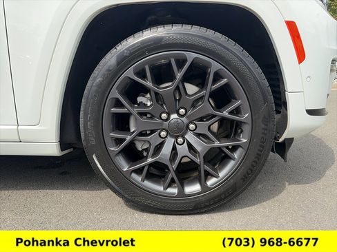 Used 2025 Jeep Grand Cherokee L Summit AWD/4WD image 31