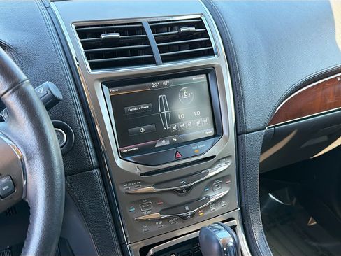 Used 2014 Lincoln MKX Base w/ Equipment Group 101A image 28