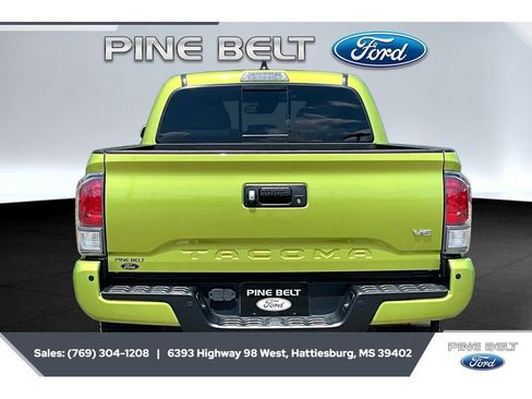 Used 2023 Toyota Tacoma TRD Sport w/ Advanced Technology Package AWD/4WD image 4