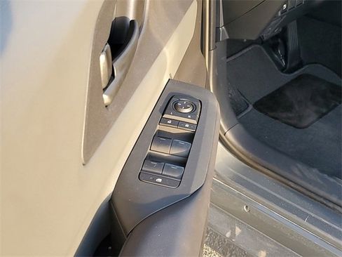 Used 2026 Toyota Prius LE image 16