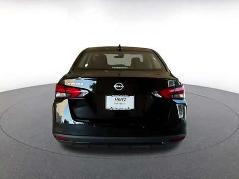 Used 2025 Nissan Versa SV image 12