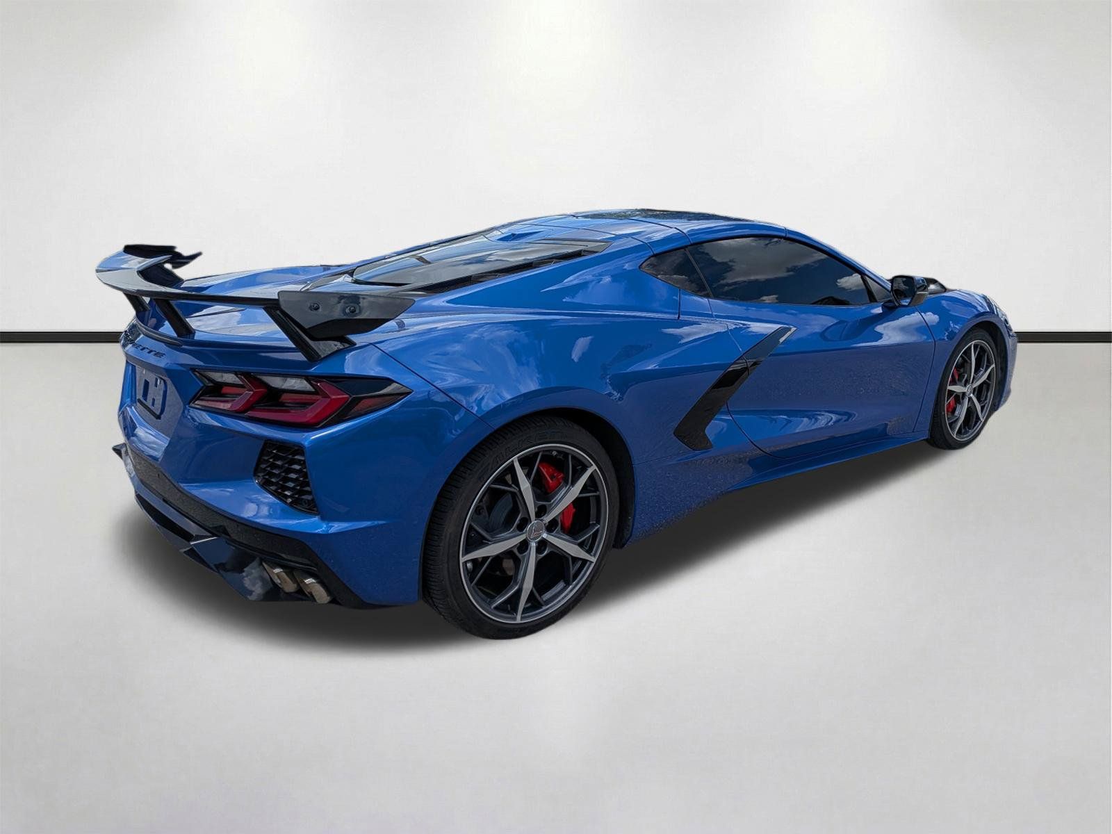 Used 2022 Chevrolet Corvette Stingray Preferred Cpe w/ Battery Protection Package RWD image 4