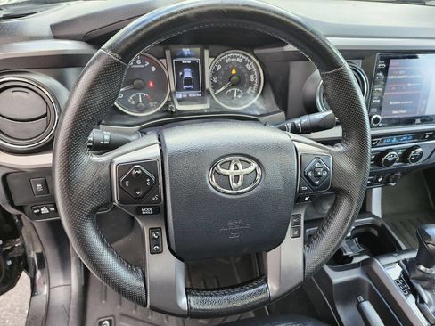 Used 2020 Toyota Tacoma TRD Off-Road w/ TRD Premium Off Road Package image 10