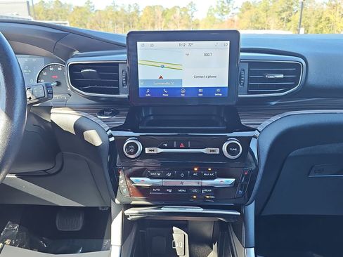 Used 2023 Ford Explorer Limited image 25