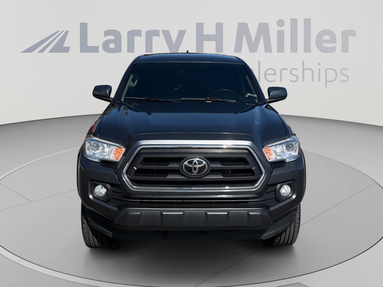 Used 2021 Toyota Tacoma SR5 RWD image 8